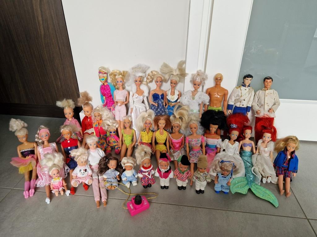 Grote verzameling vintage Barbiepoppen 36x incl  accesoires, Ophalen, Gebruikt, Barbie