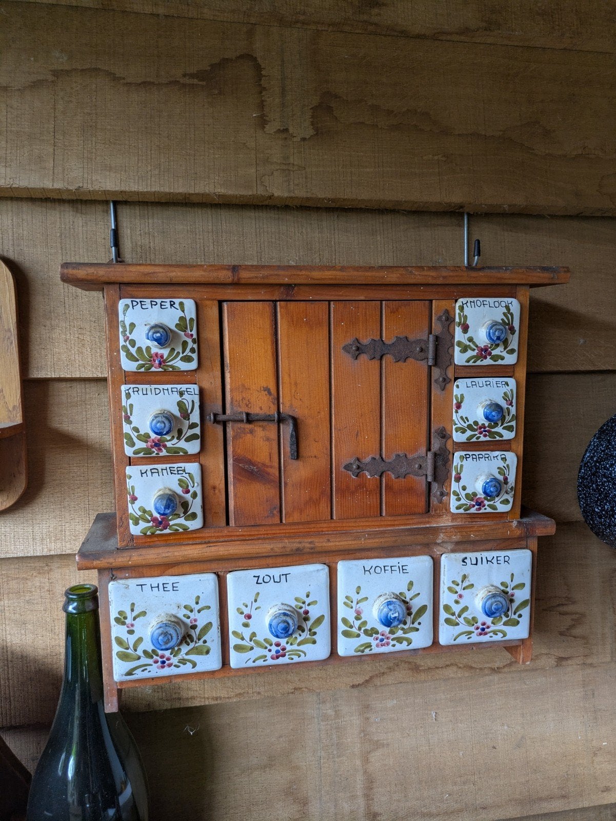 Vintage houten kruidenrek met keramische lades, Antiek en Kunst, Antiek | Keukenbenodigdheden, Ophalen