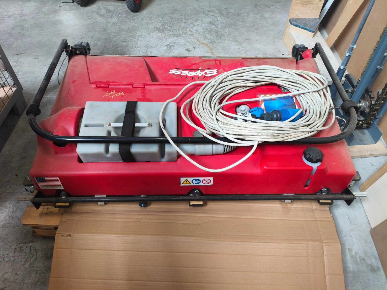 Used Bowlingbaan oliemachine - QuibicaAMF Express, Sport en Fitness, Ophalen, Bal