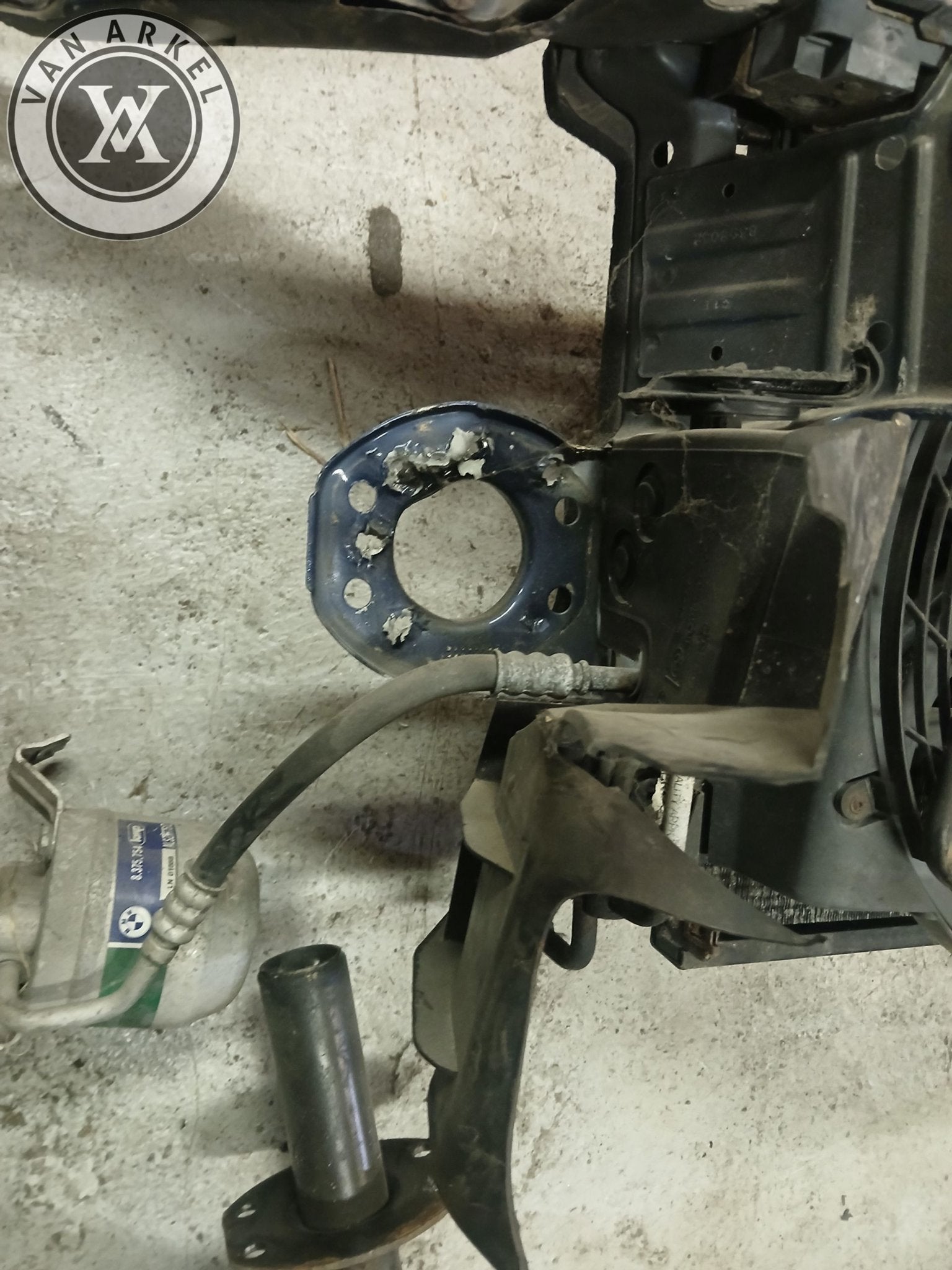 Foto 3 van Bmw z3 e36 front met bumper balk