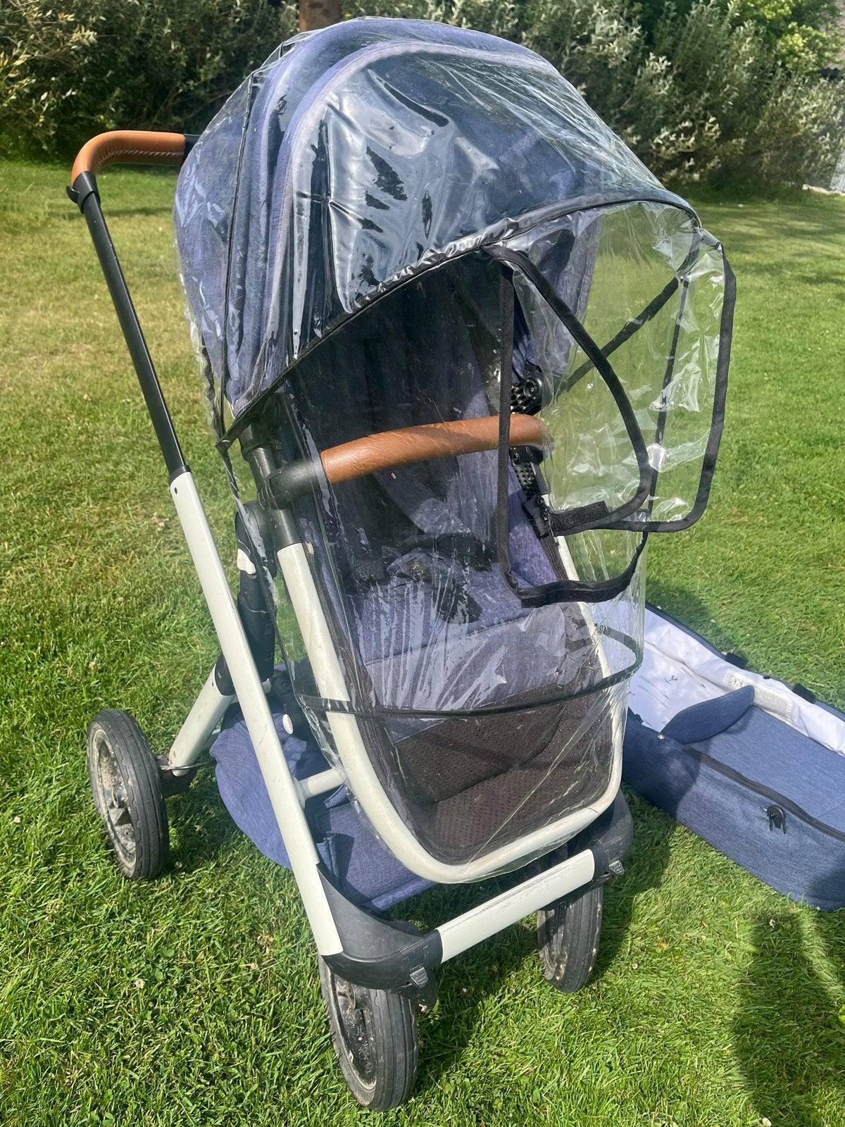 Bugatti Kinderwagen Compleet met Reiswieg en Accessoires, Kinderen en Baby's, Kinderwagens en Combinaties, Gebruikt, Combiwagen