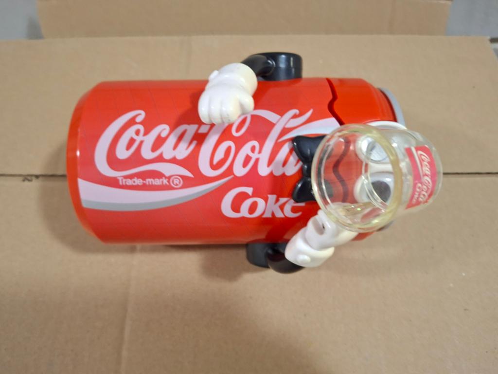 Coca-Cola blikje met Mickey Mouse armen - Vintage item, Ophalen of Verzenden, Gebruikt, Gebruiksvoorwerp
