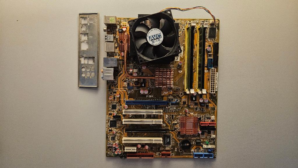 Asus P5K + Intel Pentium Dual Core E2140 + 2GB, Computers en Software, Gebruikt, Intel, Socket 775, Ophalen of Verzenden