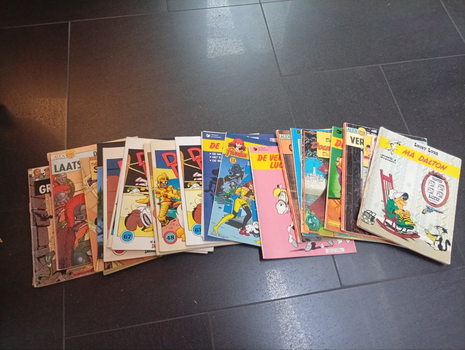 22 stripboeken,Lucky Luke en Alex Franka, Meerdere stripboeken, Ophalen of Verzenden, Gelezen