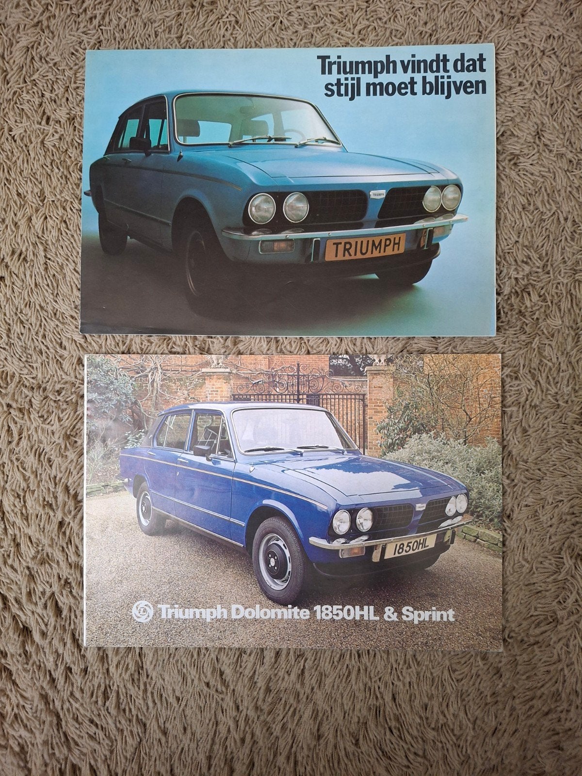 2x autofolder Triumph Dolomite, Verzenden, Zo goed als nieuw, Overige merken