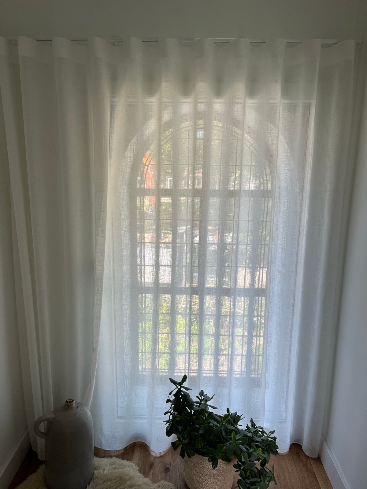 Karwei Loek off white weefgordijnen met rails, Huis en Inrichting, Ophalen, 200 cm of meer, Zo goed als nieuw, 200 cm of meer