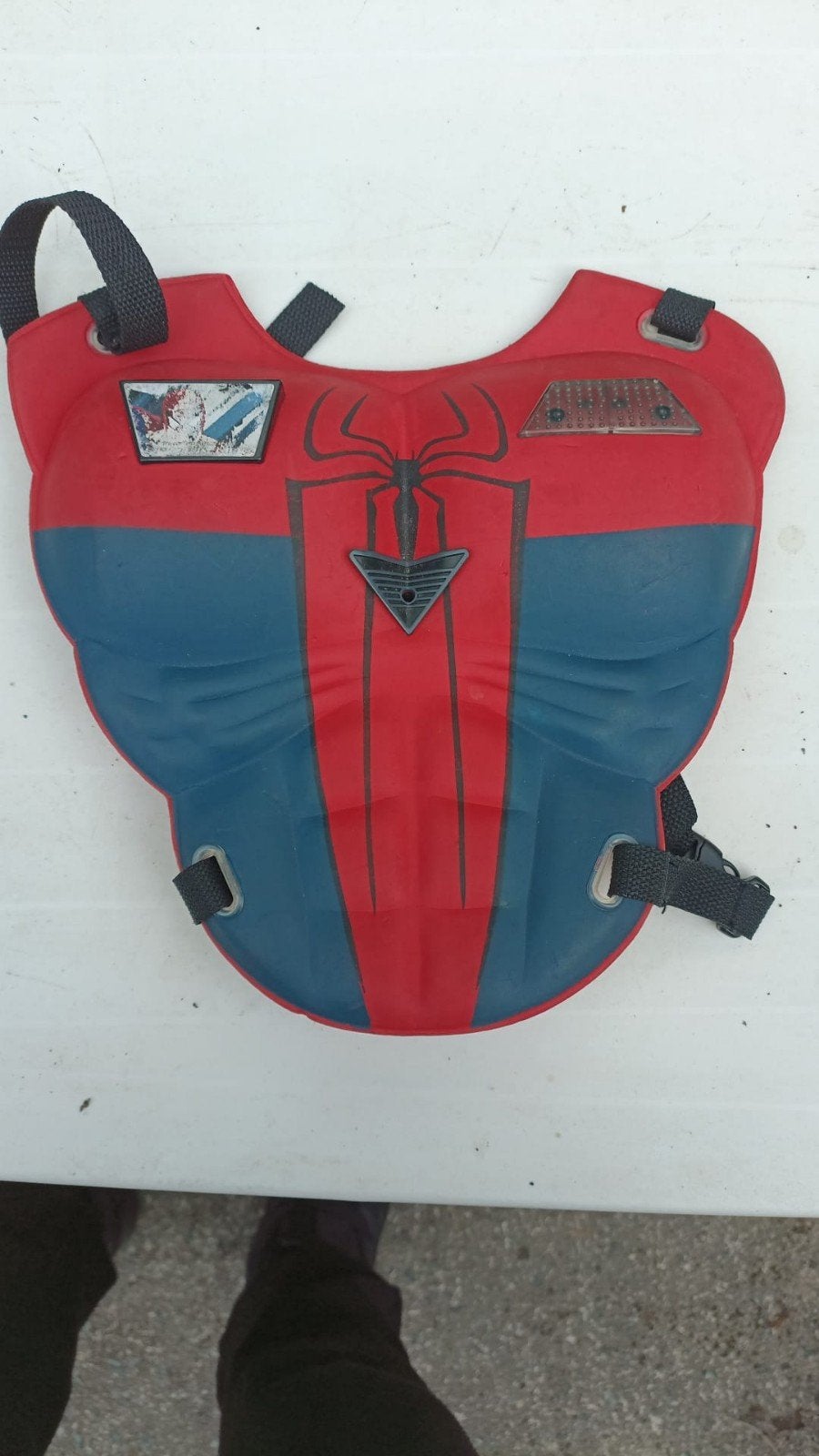 Foto 2 van Spiderman borstplaat en Skip Hop rugzakje