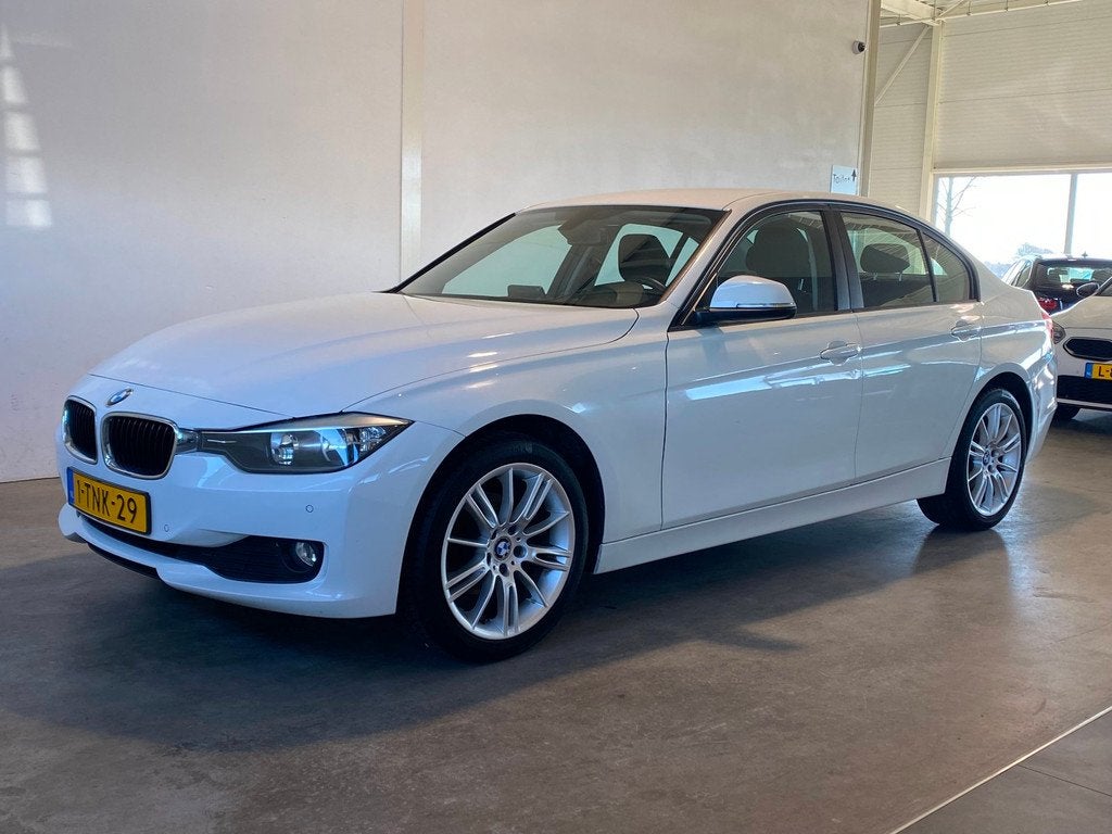 BMW 3-serie 316i, Auto's, BMW, 1360 kg, Euro 5, Gebruikt, 4 cilinders