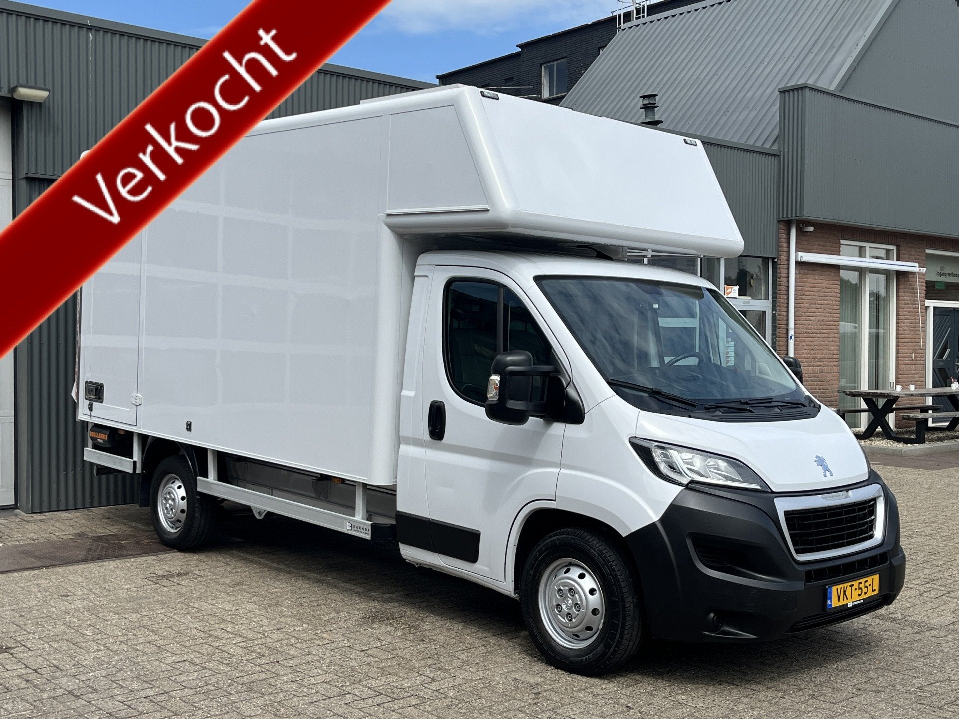 Peugeot Boxer 435 2.2 BlueHDi 165pk Bakwagen 750kg laadklep, Voorwielaandrijving, Stof, Gebruikt, 4 cilinders