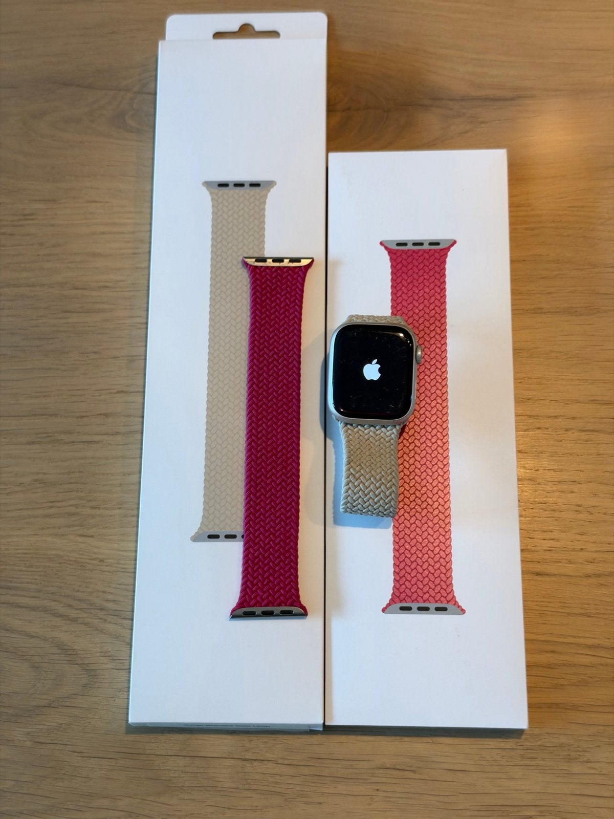 Apple Watch Series 7 (41mm) Starlight met 2 bandjes (maat 7), Afstand, IOS, Ophalen of Verzenden, Zo goed als nieuw