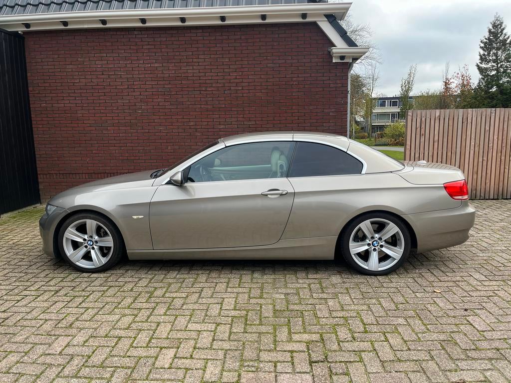 BMW 2009 Grijs 335i cabriolet, Auto's, BMW, Particulier, 3-Serie, ABS, Airbags, Airconditioning, Automatische klimaatregeling