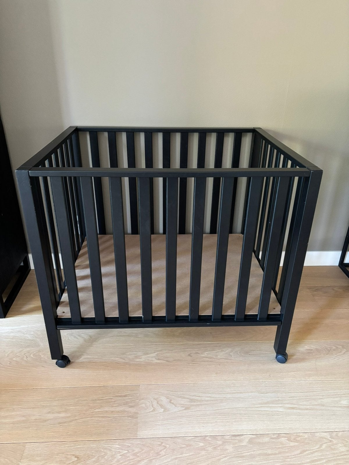 Zwarte box Prenatal, Kinderen en Baby's, Boxen, Ophalen, Gebruikt, Rechthoekig, Wieltjes