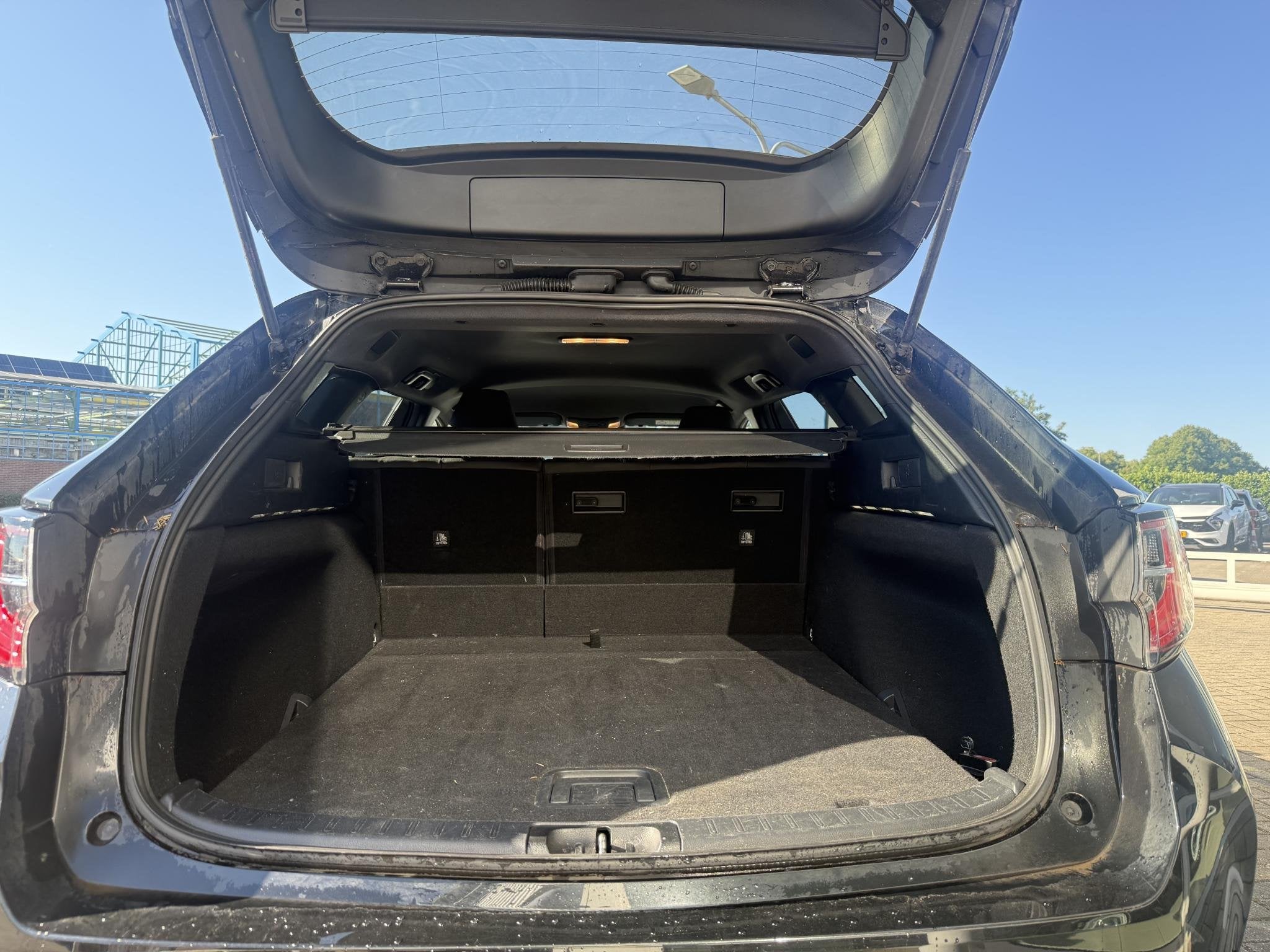 Foto 4 van Toyota Corolla Touring Sports 1.8 Hybrid Business Plus + tre