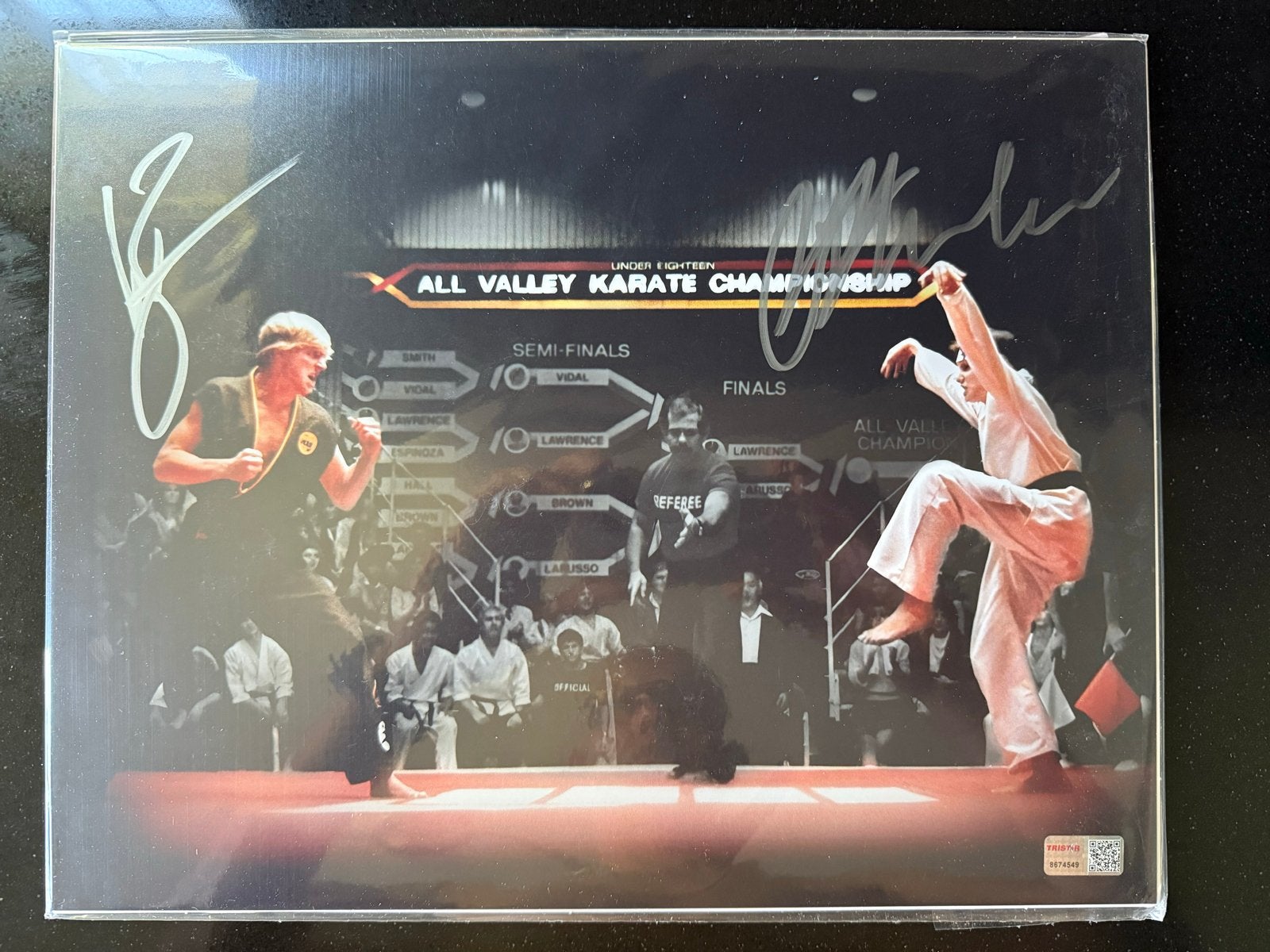 Gesigneerde foto Cobra Kai / Karate Kid - Tristar COA, Ophalen of Verzenden, Nieuw, Film, Foto of Kaart