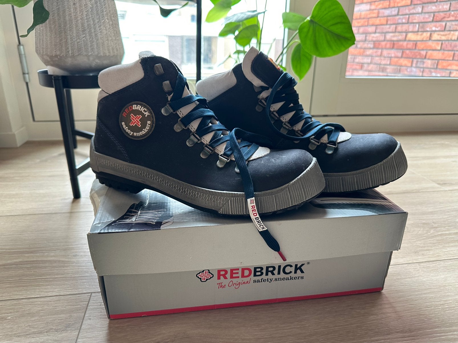 Redbrick - SMOOTH Hoge veiligheidssneakers S3, Ophalen of Verzenden, Zo goed als nieuw