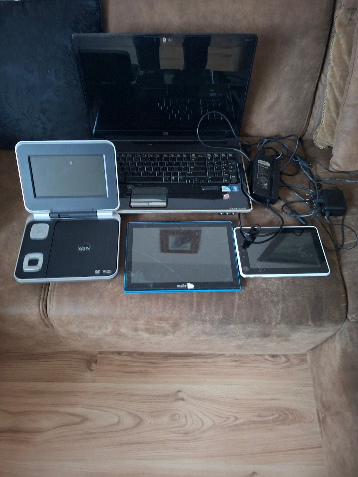 aan het op ruimen laptop aipads ens bieden, Computers en Software, Ophalen of Verzenden