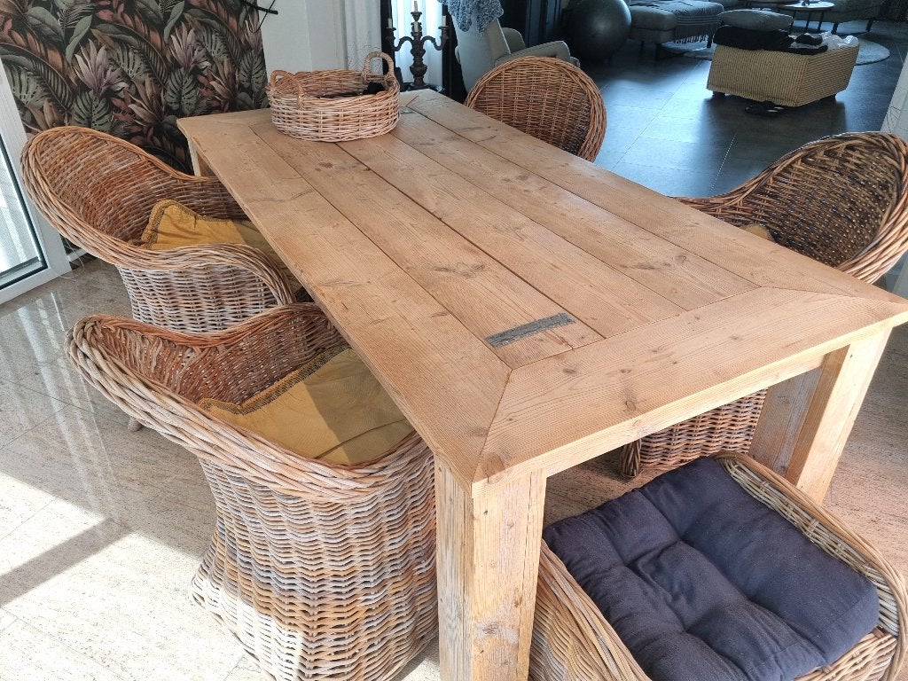 stijgerhouten tafel + 4 rotan kuipstoelen binnen of buiten, Huis en Inrichting, Tafels | Eettafels, Ophalen, 200 cm of meer, 50 tot 100 cm