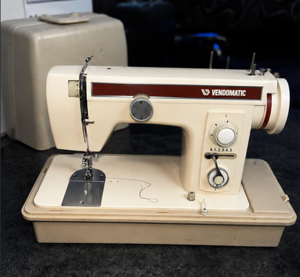 Professionele productbeschrijving – Vendomatic Naaimachine, Ophalen of Verzenden, Refurbished