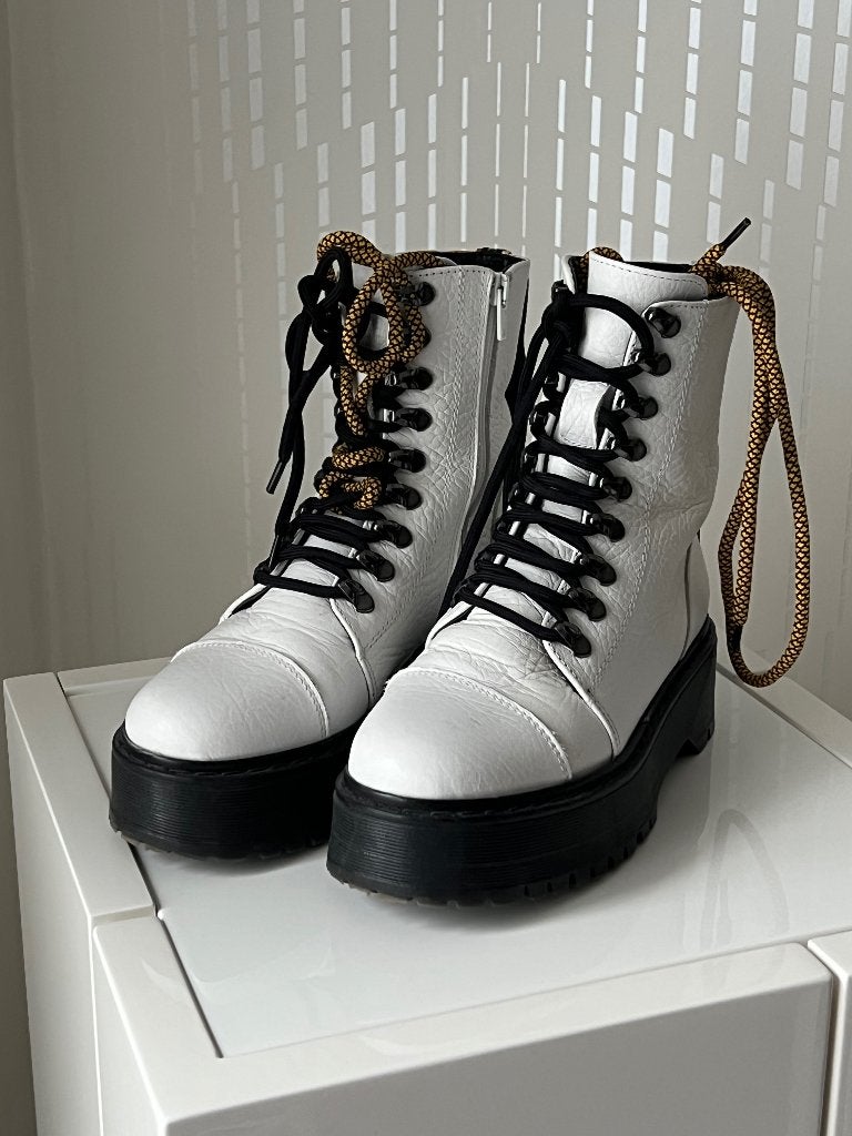 Bronx witte enkellaarsjes/ boots, Bronx, Wit, Lage of Enkellaarzen, Ophalen of Verzenden