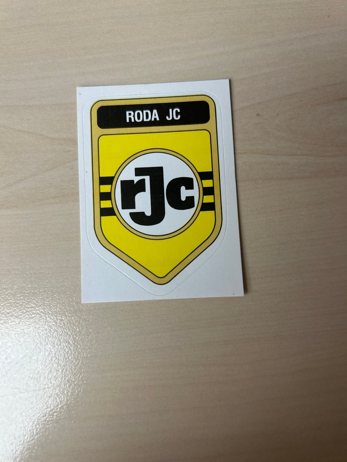 Roda JC Voetbal 80 Panini Sticker Embleem #218, Verzamelen, Ophalen of Verzenden, Zo goed als nieuw, Sport