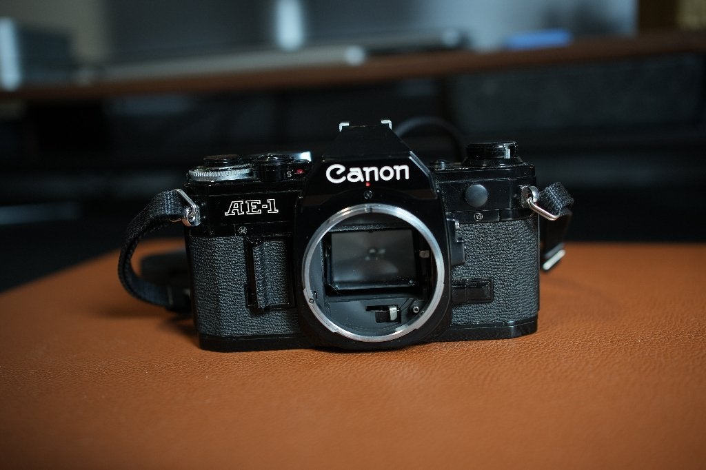 Canon AE-1 analog camera, Audio, Tv en Foto, Ophalen of Verzenden, Gebruikt, Spiegelreflex, Canon