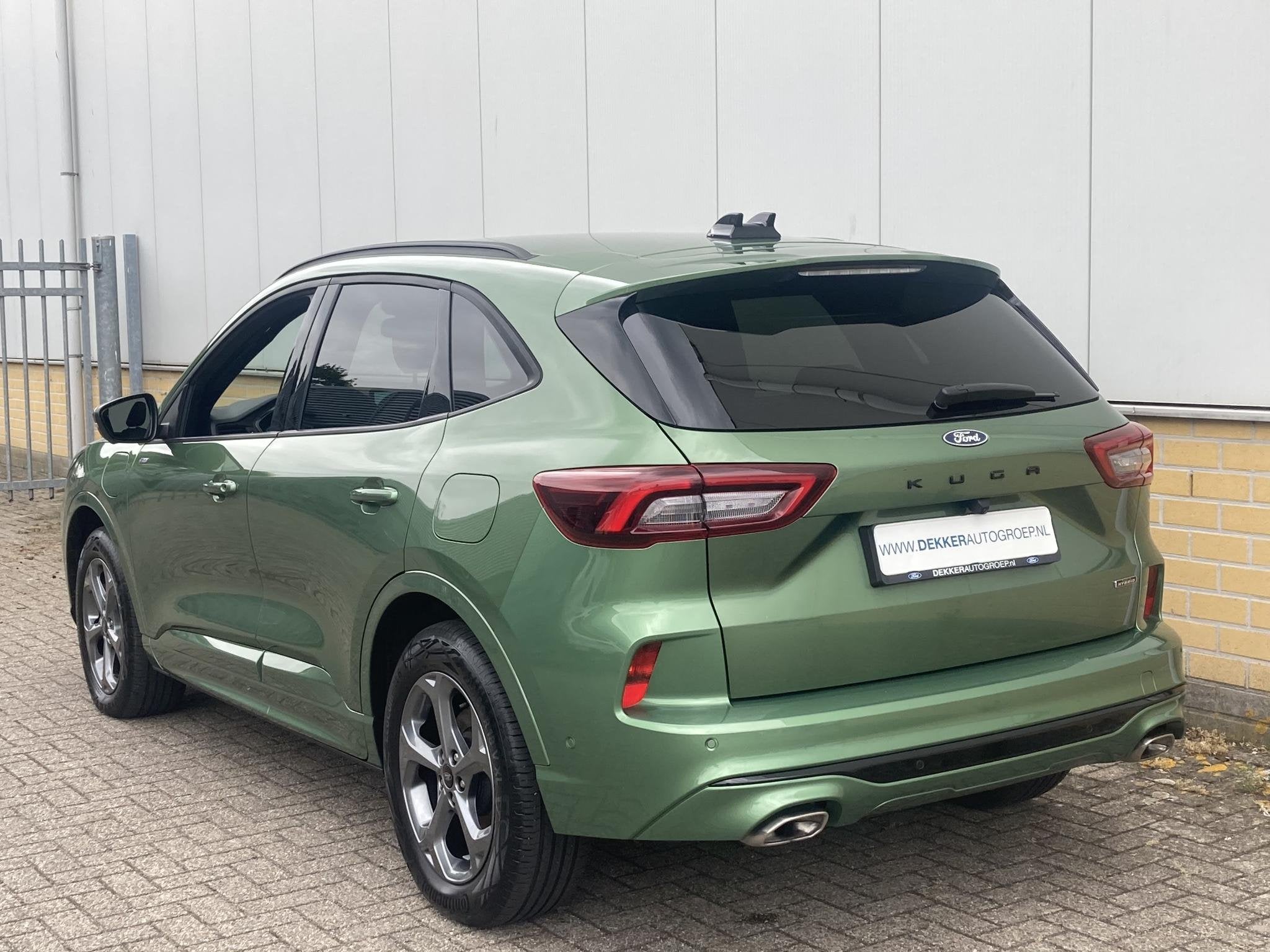 Ford Kuga 2.5 PHEV 243 pk ST-Line X Winter Pack - AGR stoele, 14 kWh, Gebruikt, 4 cilinders, Leder en Stof