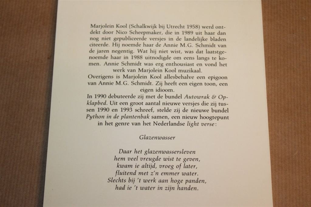 Python in de Plantenbak — Marjolein Kool, Gedichten 1993, Ophalen of Verzenden, Gelezen