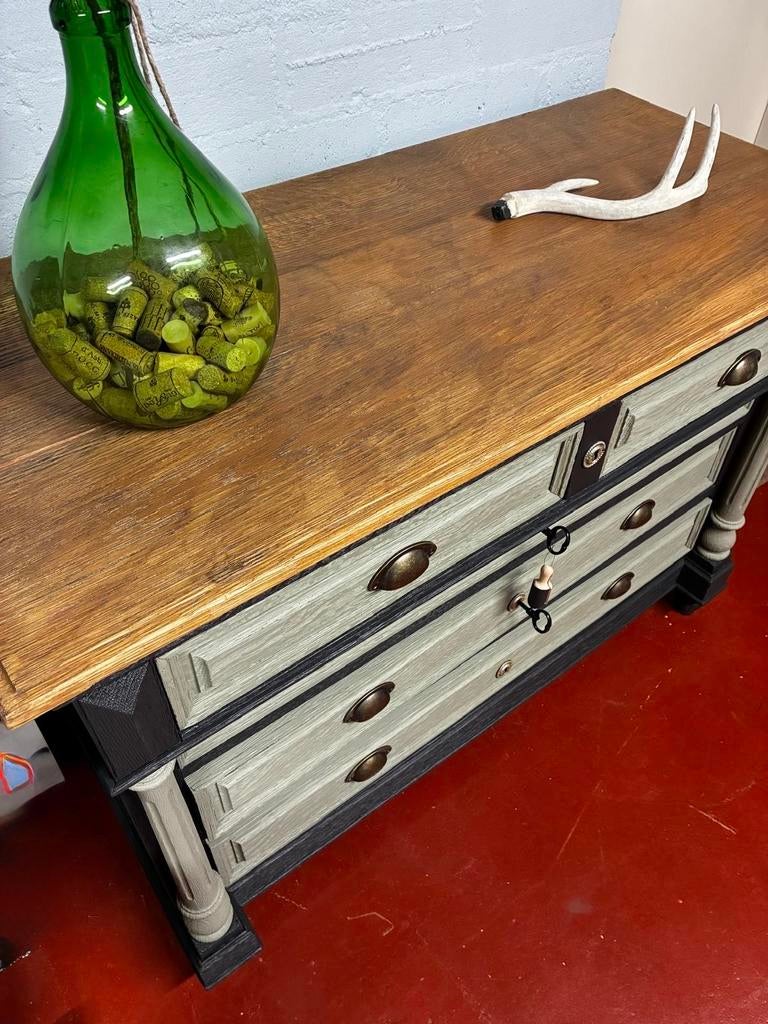 Stevige vintage houten ladekast met afsluitbare lades, Huis en Inrichting, Ophalen, Gebruikt, 100 tot 150 cm, 3 of 4 laden