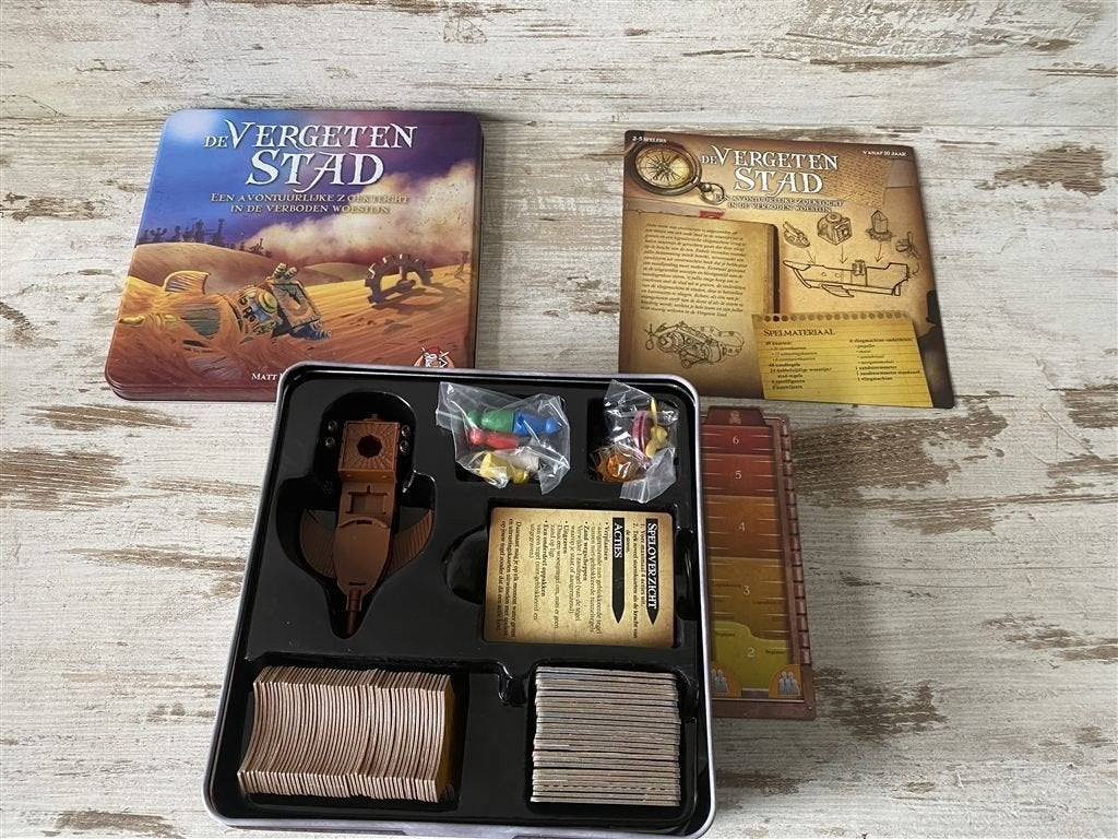 De vergeten stad white goblin games [s342], Hobby en Vrije tijd, Gezelschapsspellen | Bordspellen, Verzenden, Zo goed als nieuw