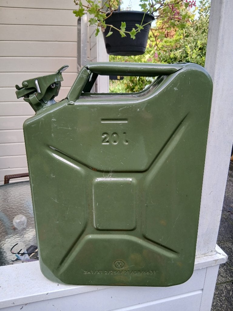 Benzine/diesel jerrycan 20 liter, Ophalen of Verzenden, Gebruikt