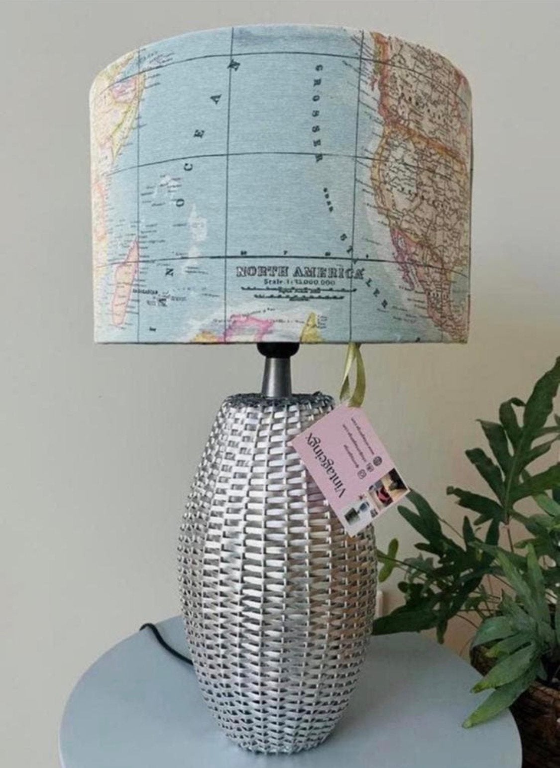 Prachtige lampenkap in wereldbolkaart! NIEUW, Oranje, Ophalen of Verzenden, Zo goed als nieuw, Vintage
