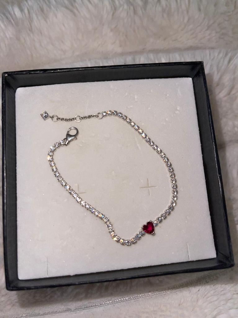 Pandora Sprankelend Rood Hart Tennisarmband 16cm, Ophalen, Zo goed als nieuw, Rood, Zilver