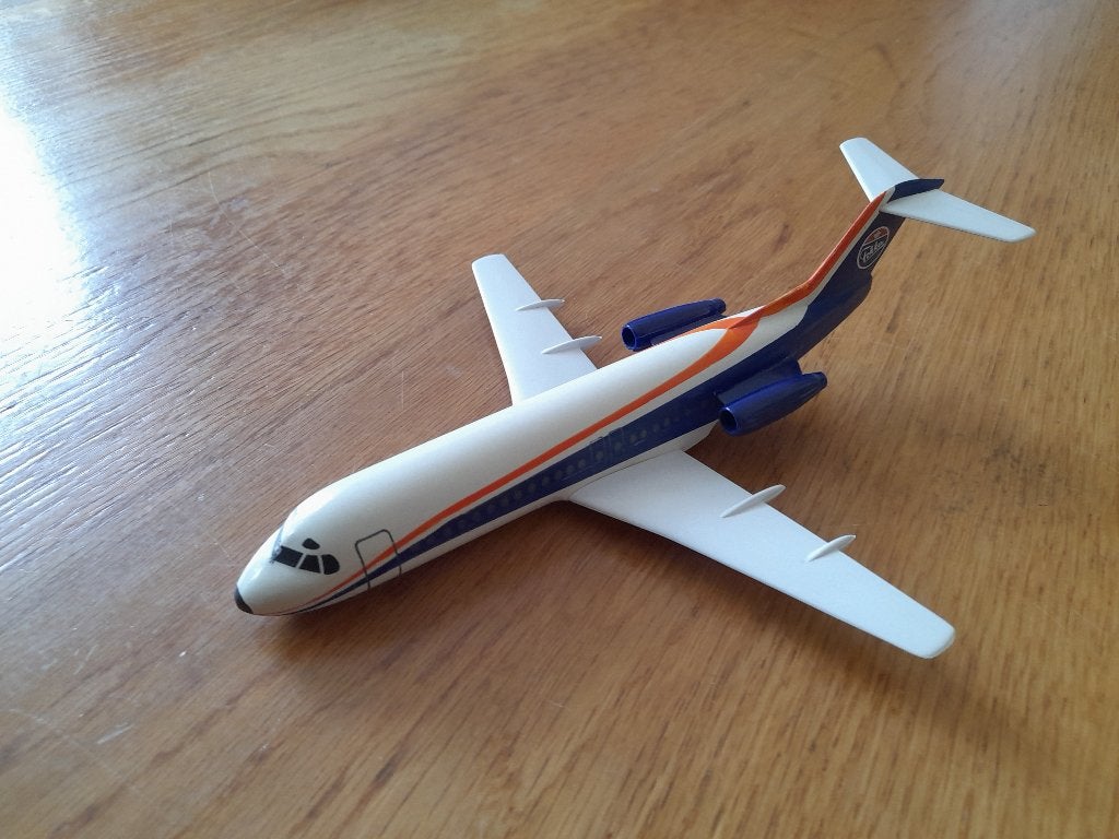 International Model Centre Fokker F28 Fellowship Fokker, Hobby en Vrije tijd, Modelbouw | Vliegtuigen en Helikopters, Zo goed als nieuw