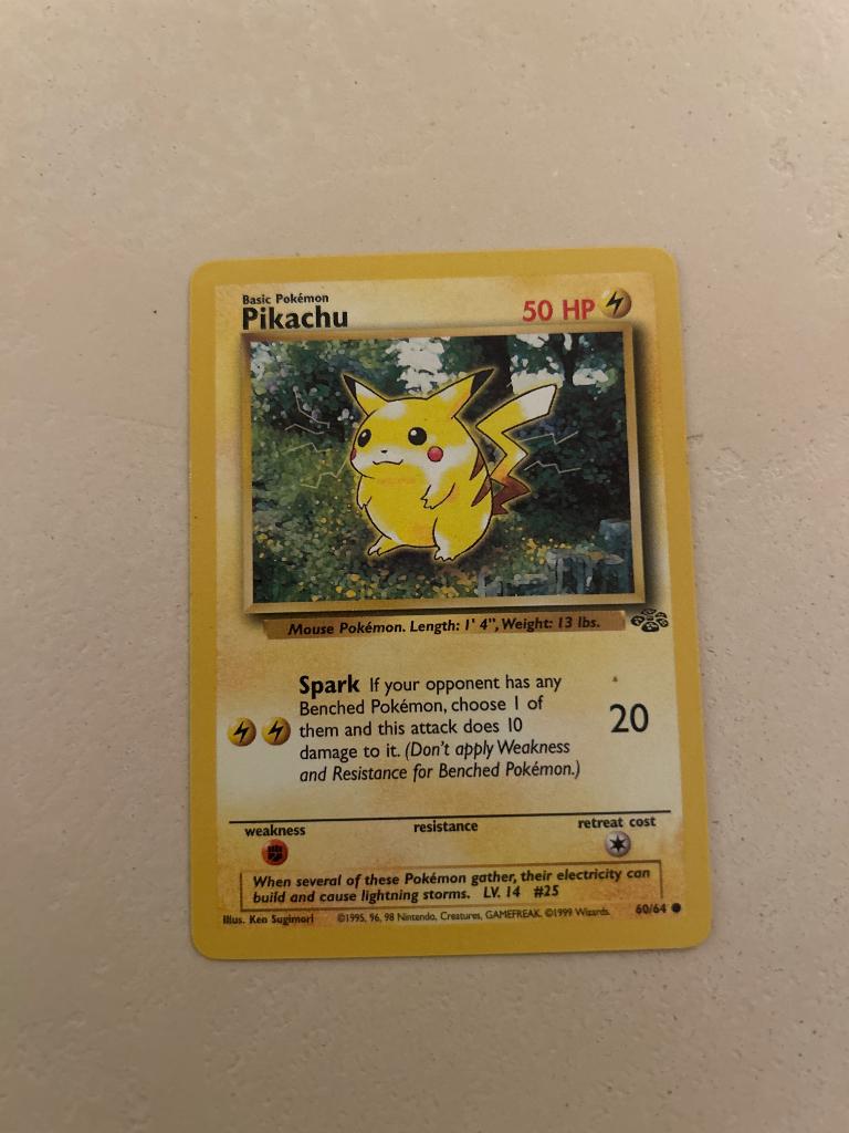 Pikachu basic pokemon, Hobby en Vrije tijd, Verzamelkaartspellen | Pokémon, Ophalen of Verzenden, Zo goed als nieuw
