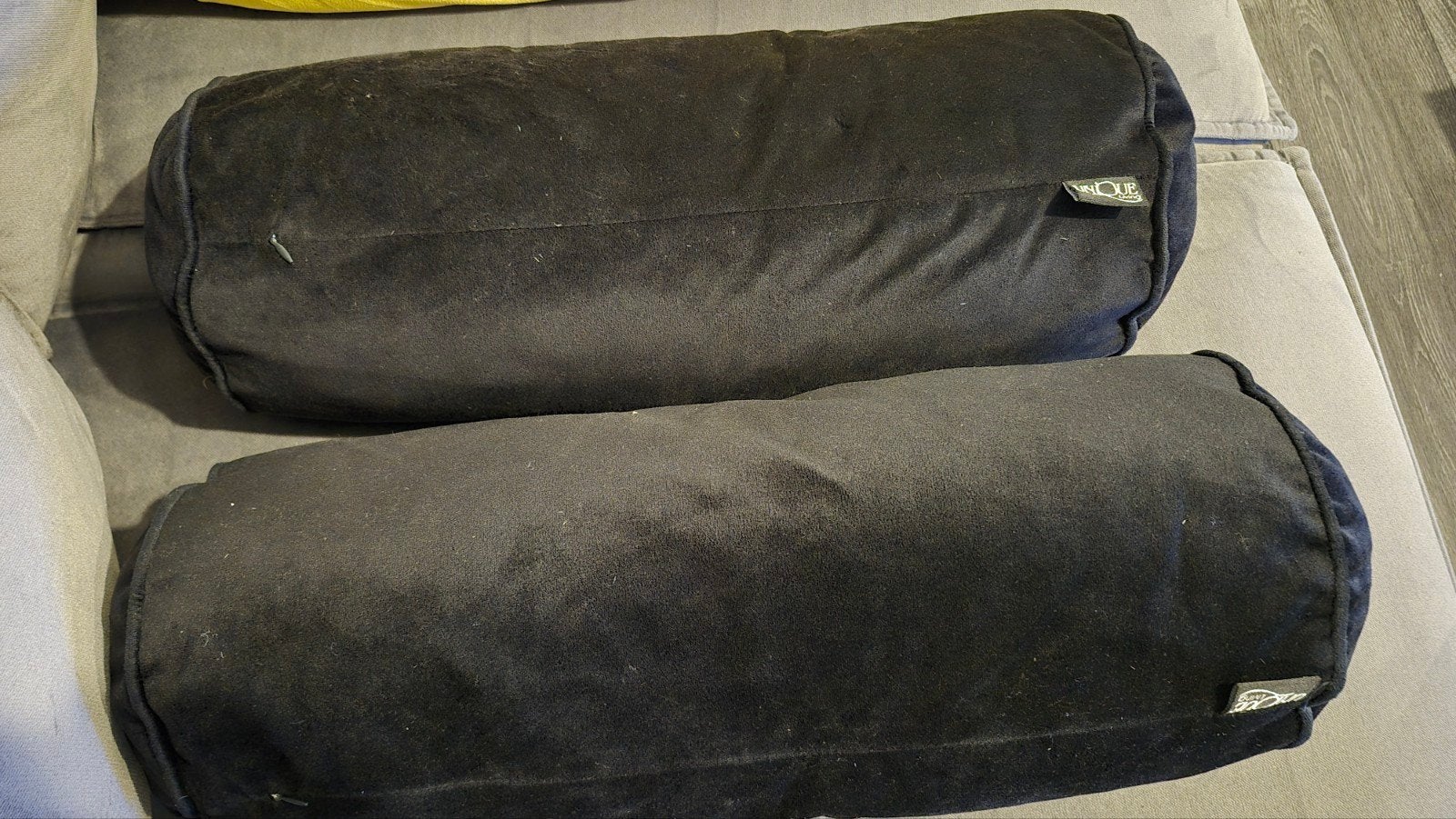 2x Zwart Rolkussen van Unique Living leuk voor op de bank, Gebruikt, Zwart, Ophalen of Verzenden, Rolkussen