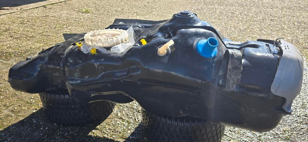 Brandstoftank Toyota Hilux VII (2004-2015) met beschermplaat, Ophalen, Toyota