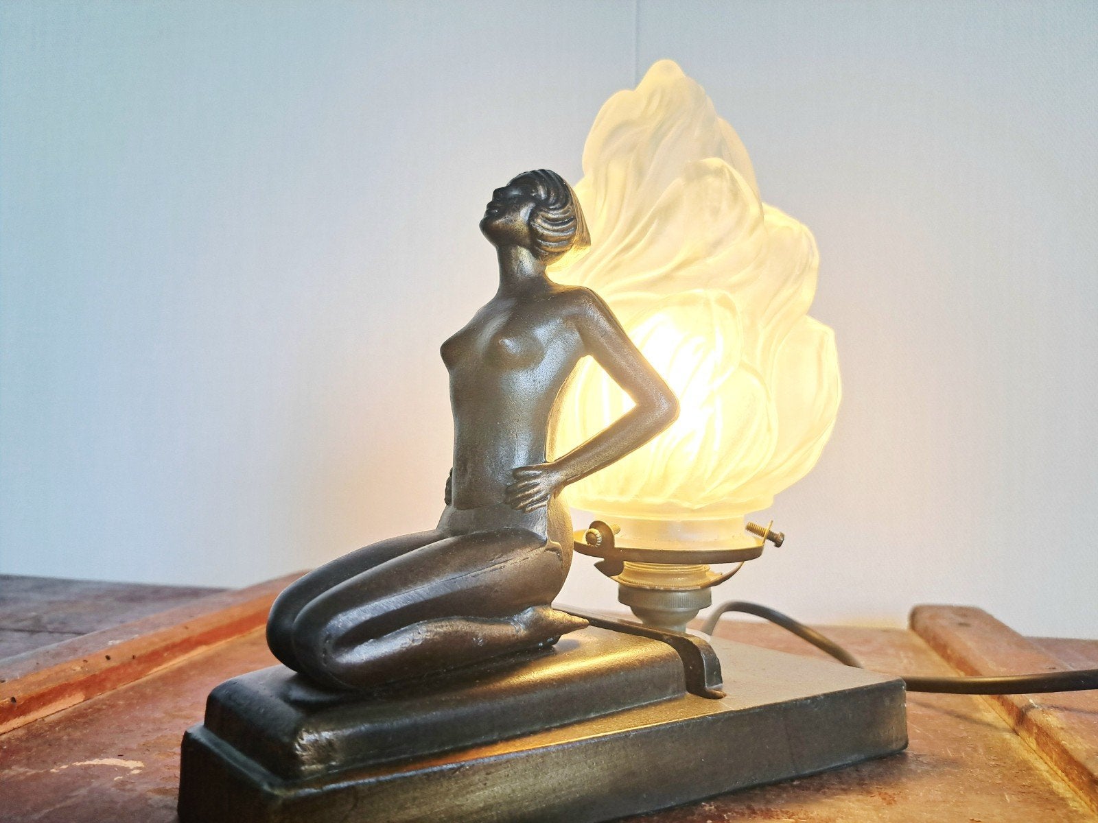 Prachtige Art Deco Tafellamp met Vrouwenfiguur, Antiek en Kunst, Ophalen of Verzenden