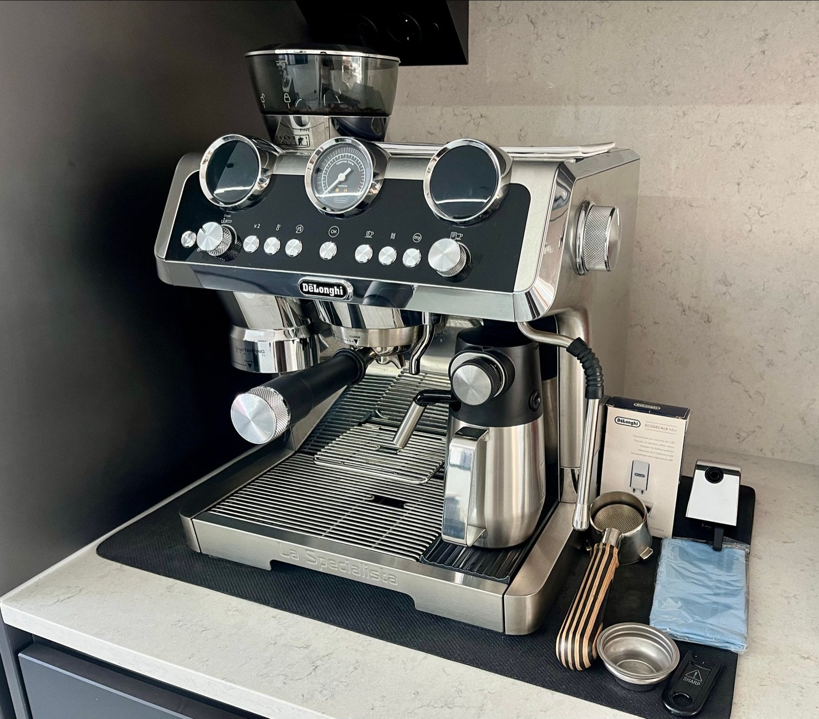 De'Longhi La Specialista Maestro espressomachine, Espresso apparaat, Koffiebonen, Zo goed als nieuw, 2 tot 4 kopjes