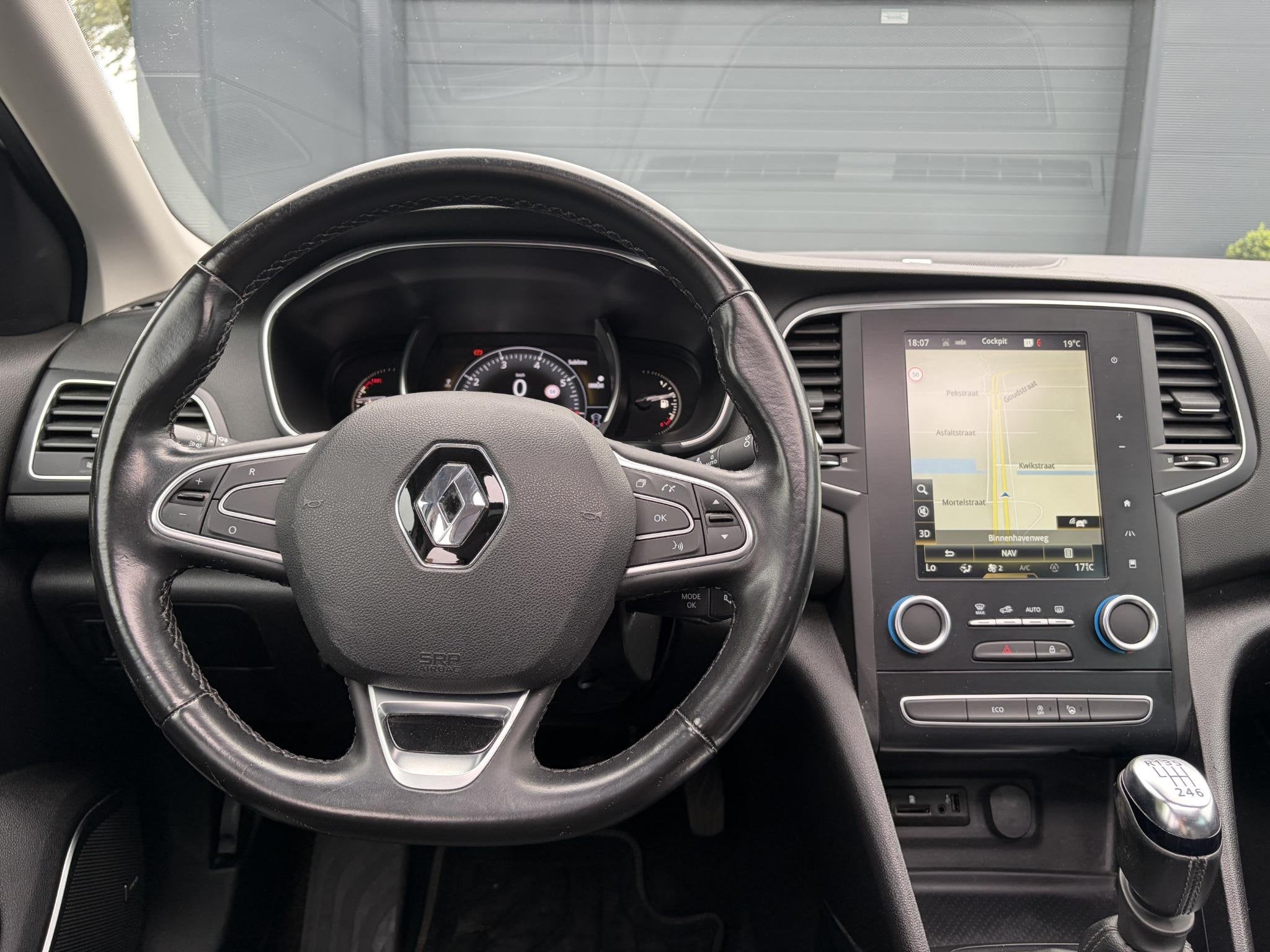 Renault Mégane Estate 1.2 TCe Bose ✓2 Eigenaar✓Pano✓C, Voorwielaandrijving, Dealer onderhouden, Gebruikt, 4 cilinders
