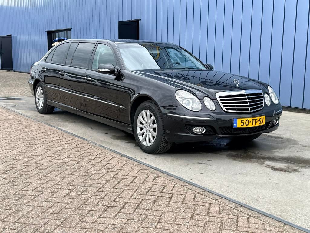 Mercedes-Benz BINZ E220 CDI Extended Limousine, Auto's, Automaat, 4 cilinders, Zwart, Bedrijf