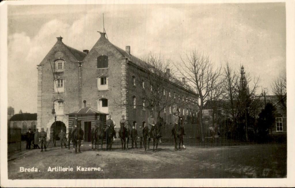 Breda - Artillerie Kazerne - Ruiters te paard, Ophalen of Verzenden, 1920 tot 1940, Gelopen, Noord-Brabant