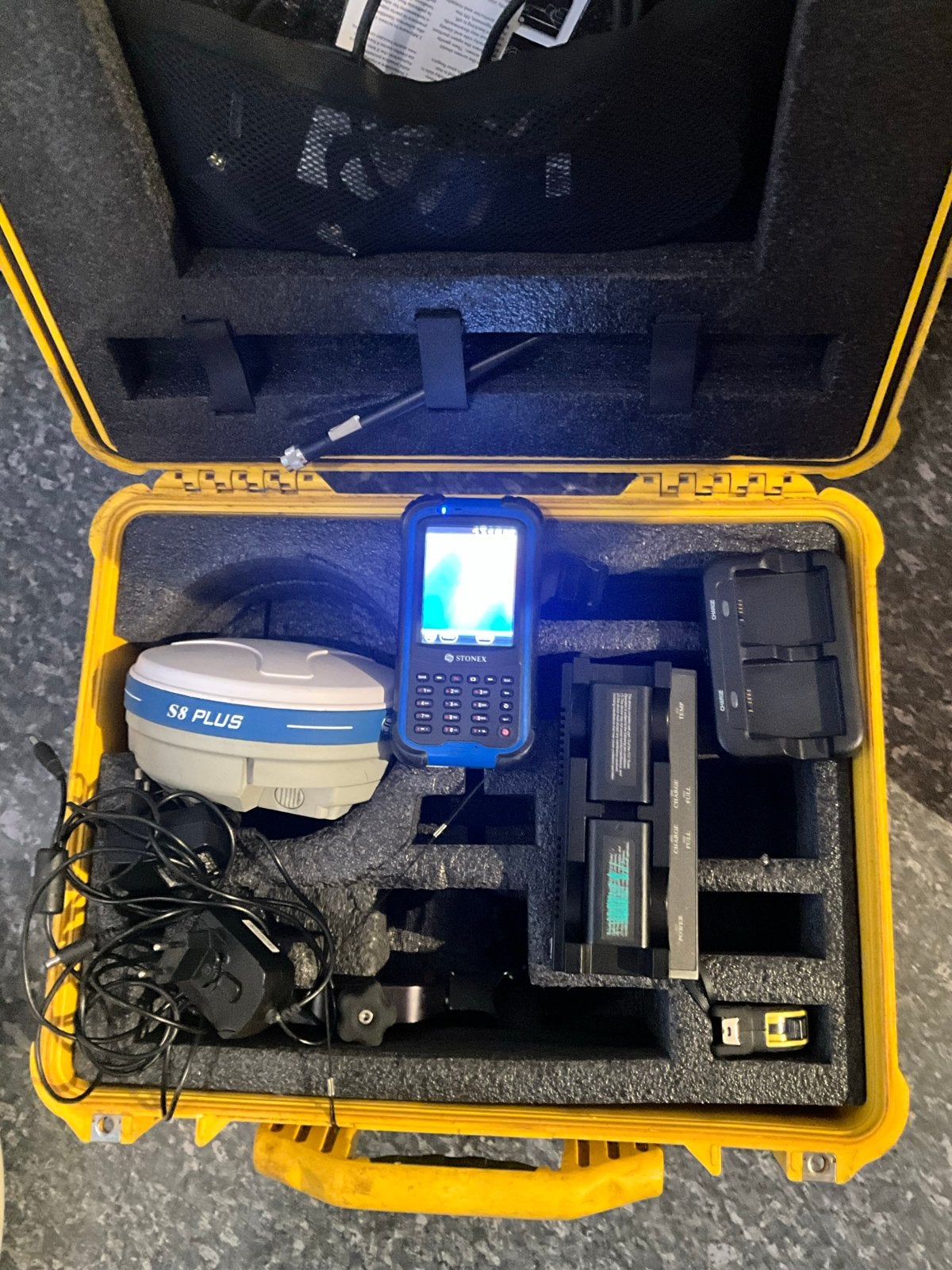 STONEX S8 GNSS ontvanger met controller en accessoires, Ophalen of Verzenden, Gebruikt, Overige meters