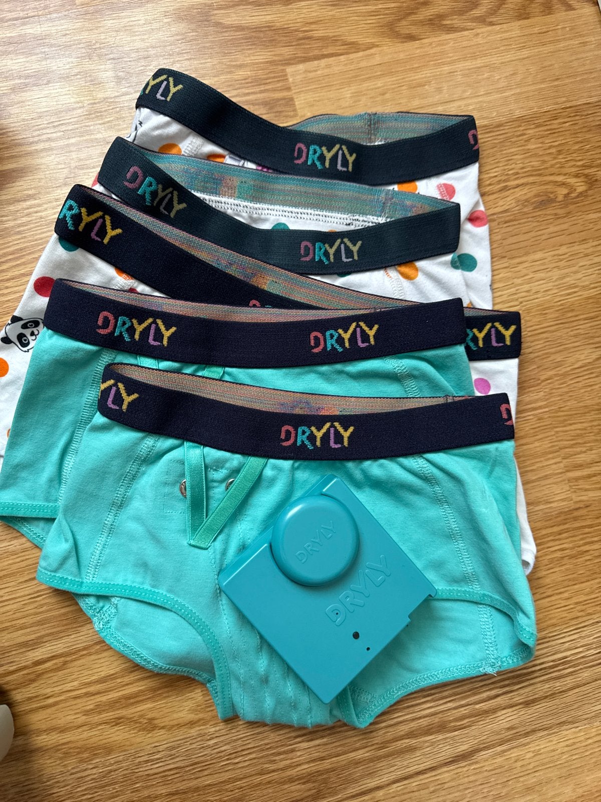 Dryly plaswekker set - 5 onderbroeken en sensor, Verzenden, Zo goed als nieuw, Meisje