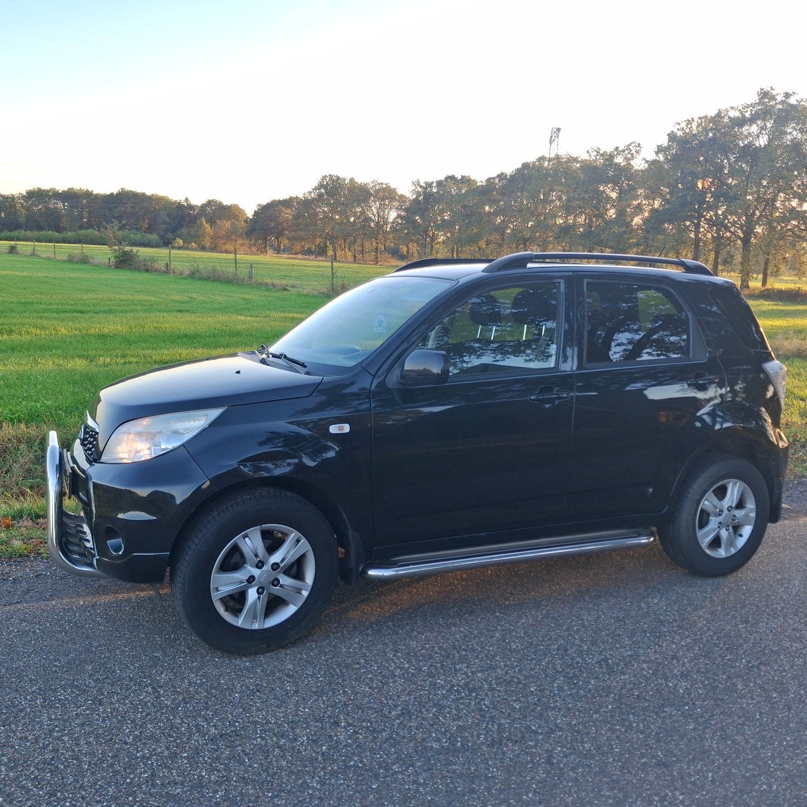 Daihatsu Terios Zwart, 1350 kg, 1495 cc, 400 kg, 102 pk