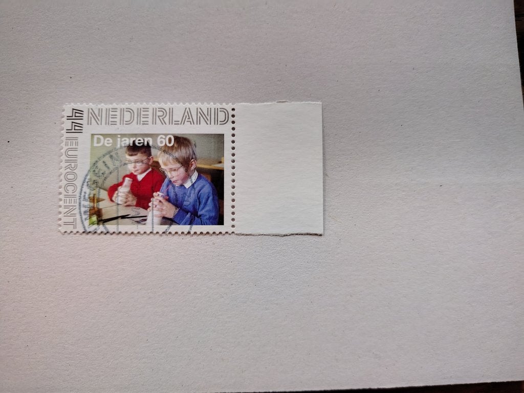 Persoonlijke postzegel de jaren 60 Schoolmelk, Postzegels en Munten, Postzegels | Nederland, Verzenden, Na 1940, Gestempeld