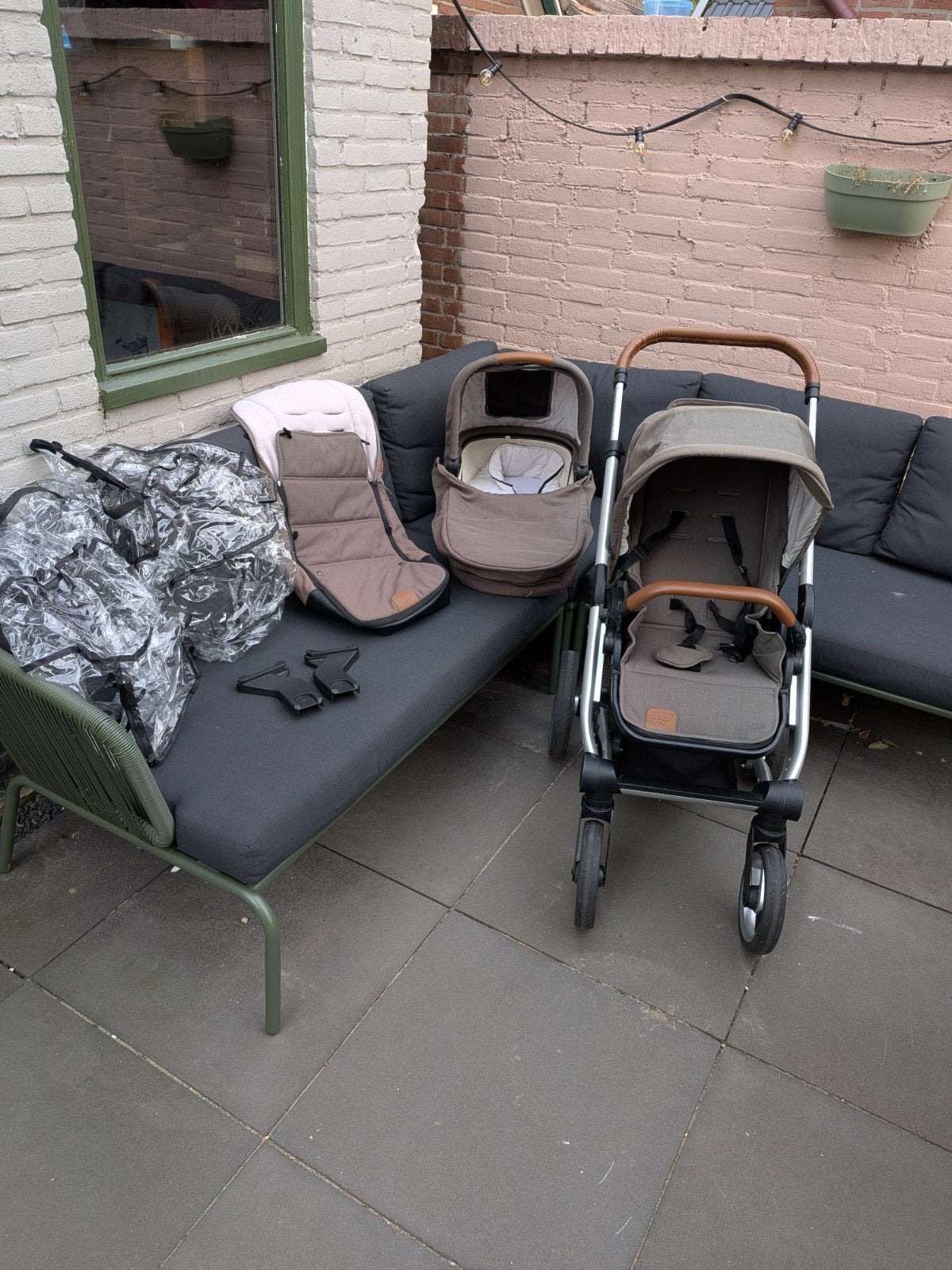 Mutsy Nio kinderwagen met reiswieg, voetenzak en accessoires, Ophalen, Gebruikt, Combiwagen, Mutsy