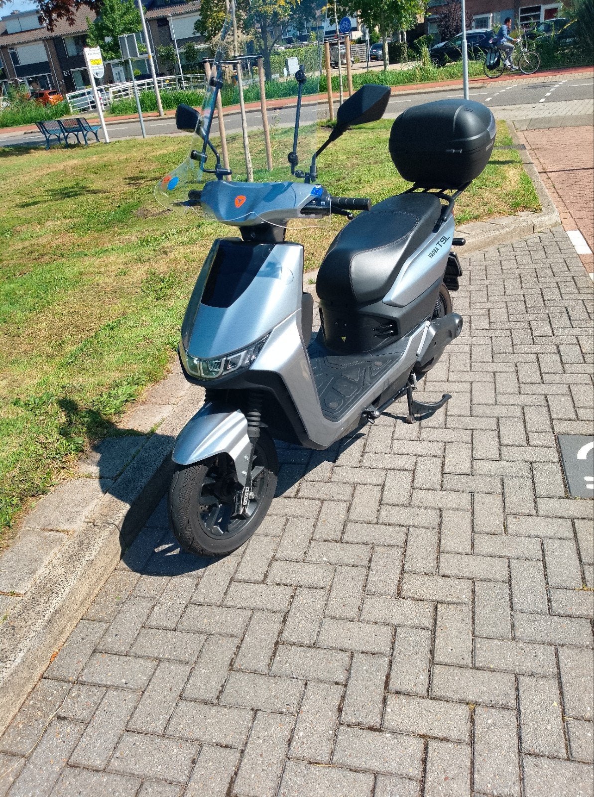 yadea T 9 L zo goed als nieuw, Fietsen en Brommers, Ophalen, Elektrisch, Zo goed als nieuw, Yadea