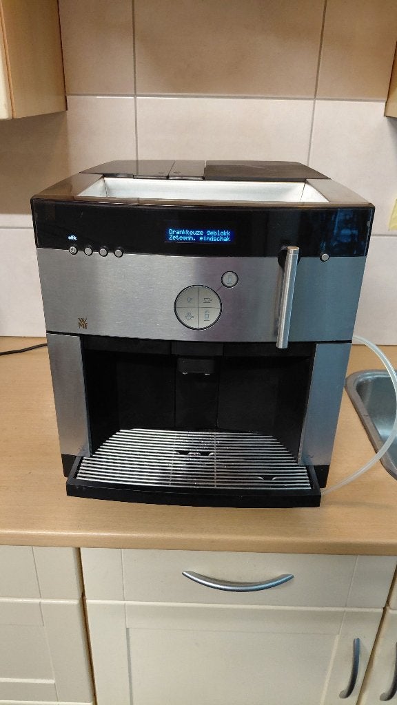 WMF 1000 volautomaat Espresso/koffiemachine, Witgoed en Apparatuur, Koffiezetapparaten, Ophalen, Afneembaar waterreservoir, 10 kopjes of meer