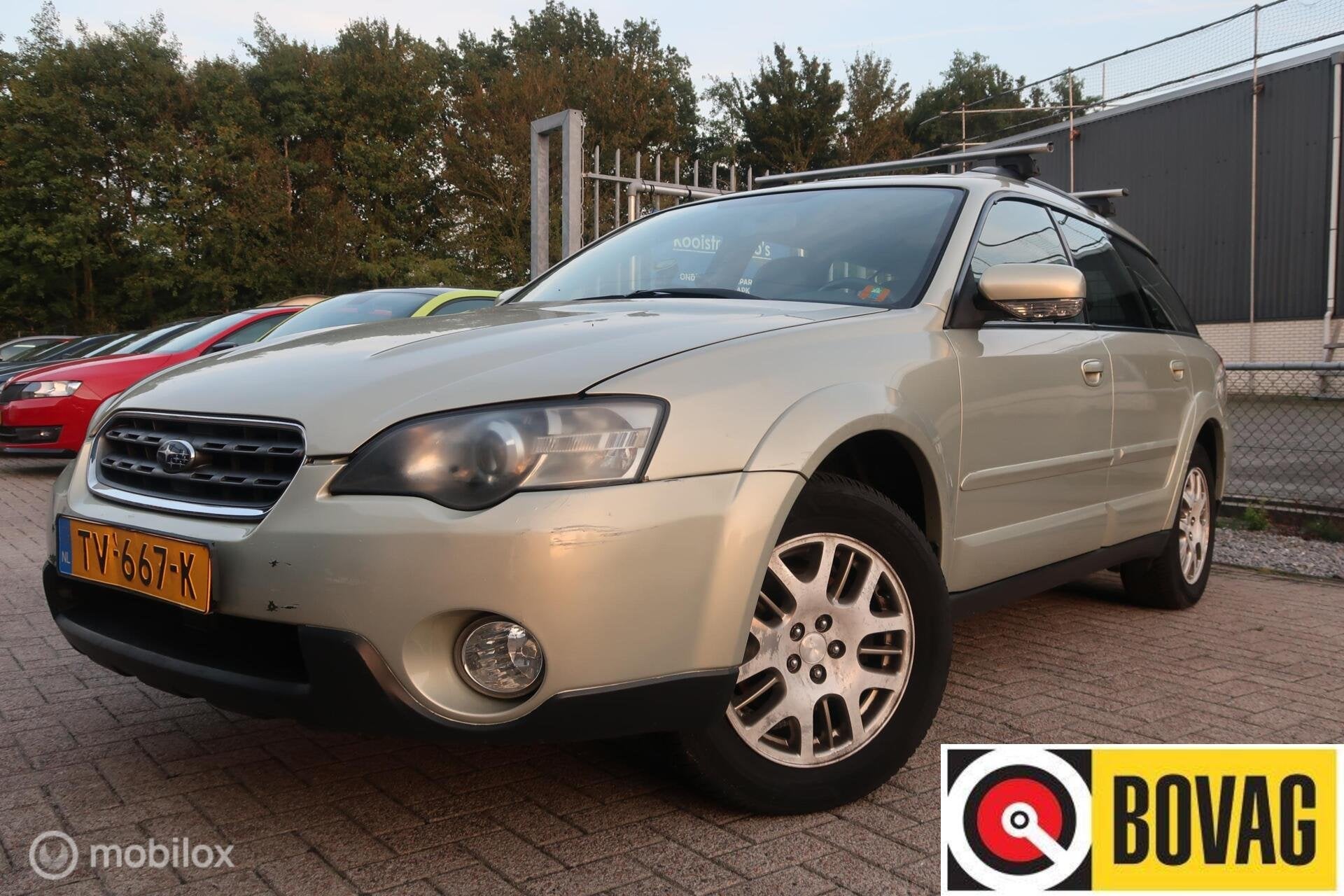 Subaru Legacy Touring Wagon 2.5i 4X4 DIV. SCHADES, Auto's, Zwart, 4 cilinders, Legacy, Stoelverwarming