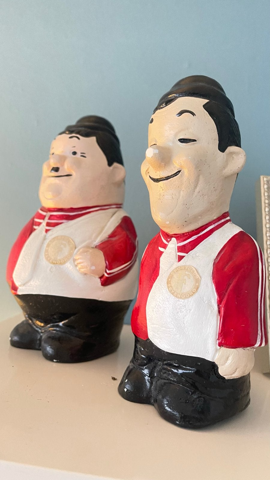 Feyenoord beeldjes Laurel & Hardy stijl (gips), Ophalen of Verzenden, Gebruikt, Mens